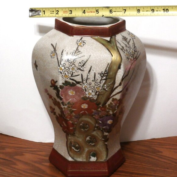 VINTAGE FLORAL HEYGILL IMPORTS JAPAN HANDPAINTED 12" VASE Approximately 12" H - Picture 3 of 9